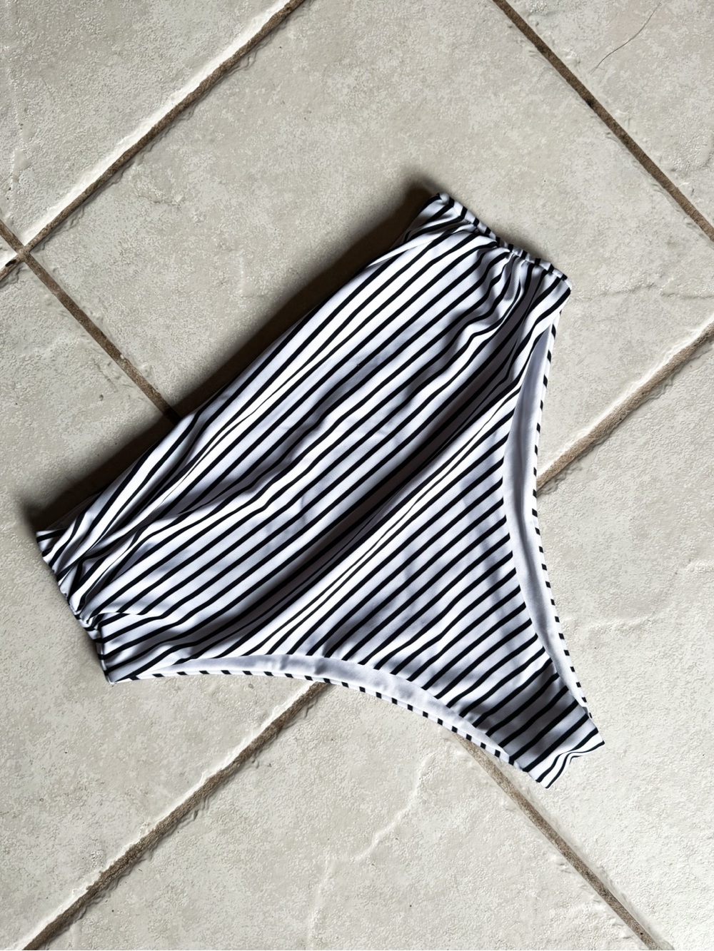 Amazon • Cheeky High Waisted Bikini Bottoms
